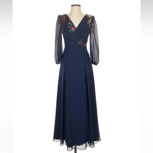 Little Mistress Dresses & Skirts - Little Mistress Navy Floral Long Sleeve Dress Size 4